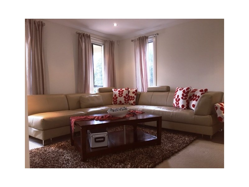 123 Middleton Drive, Middleton Grange NSW 2171