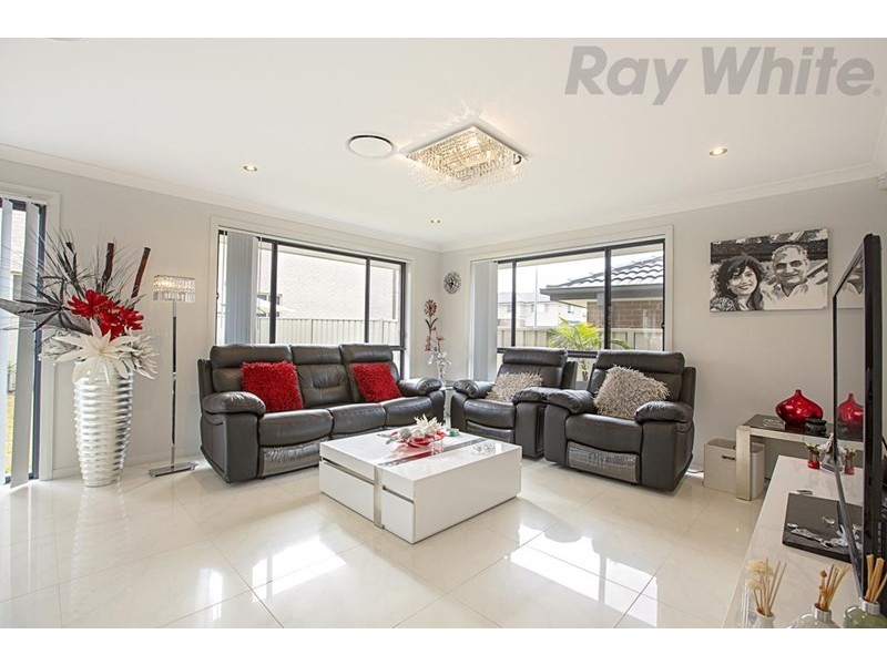 7 Winburg Drive, Edmondson Park NSW 2174