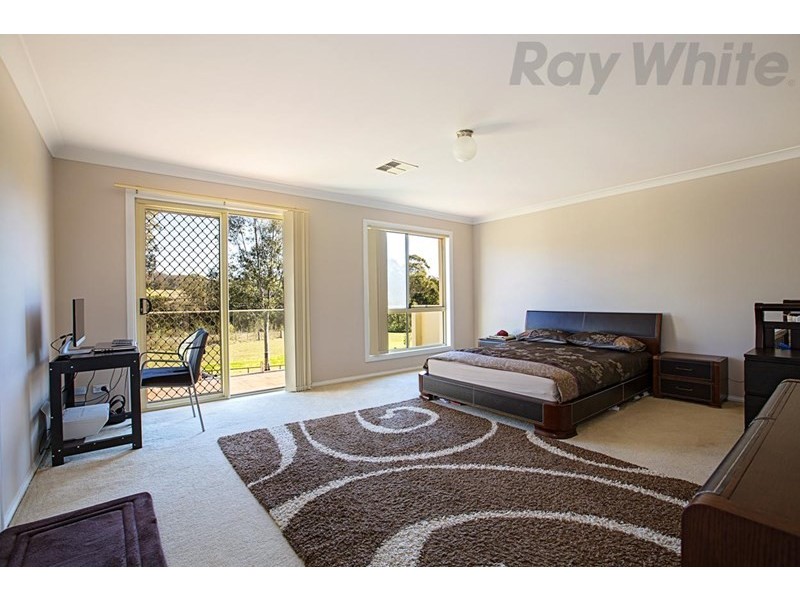 22 Lycett Avenue, West Hoxton NSW 2171