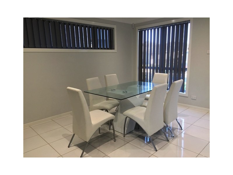 8 FOLLET Avenue, Middleton Grange NSW 2171