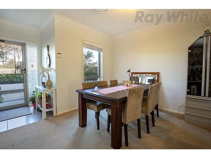 4 Glider Avenue, Middleton Grange NSW 2171