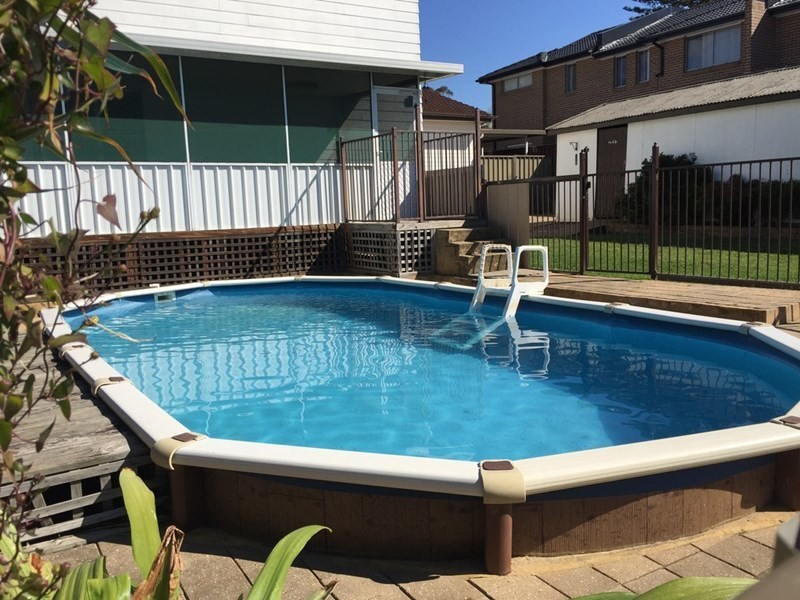 10 Holland Crescent, Casula NSW 2170