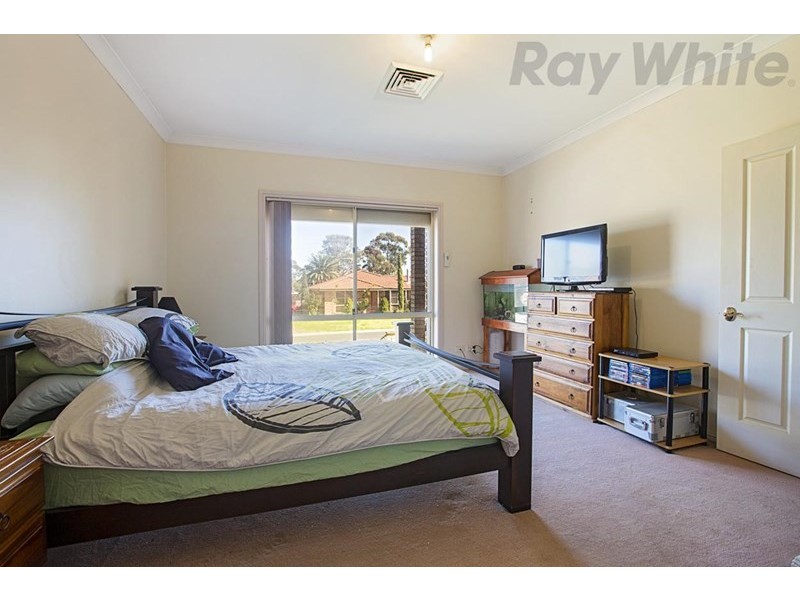 10 Brooman Street, Prestons NSW 2170