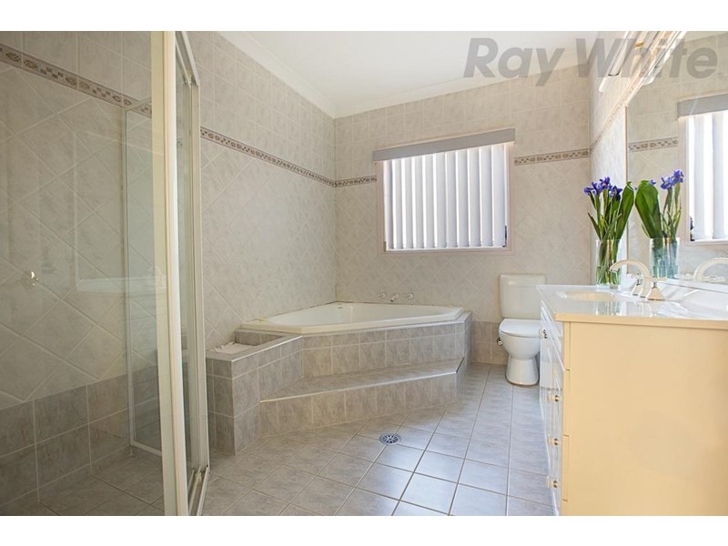 10 Brooman Street, Prestons NSW 2170