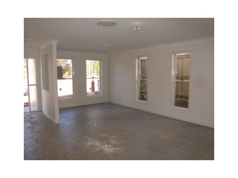 West Hoxton NSW 2171