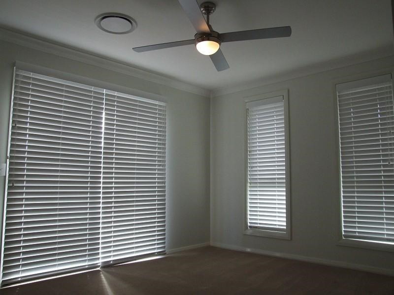 32 Hemsworth Avenue, Middleton Grange NSW 2171