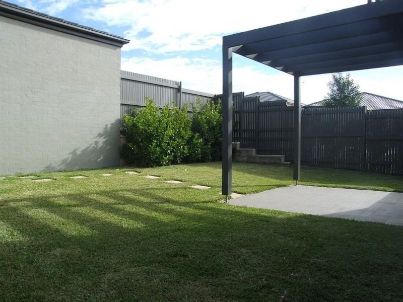 32 Hemsworth Avenue, Middleton Grange NSW 2171