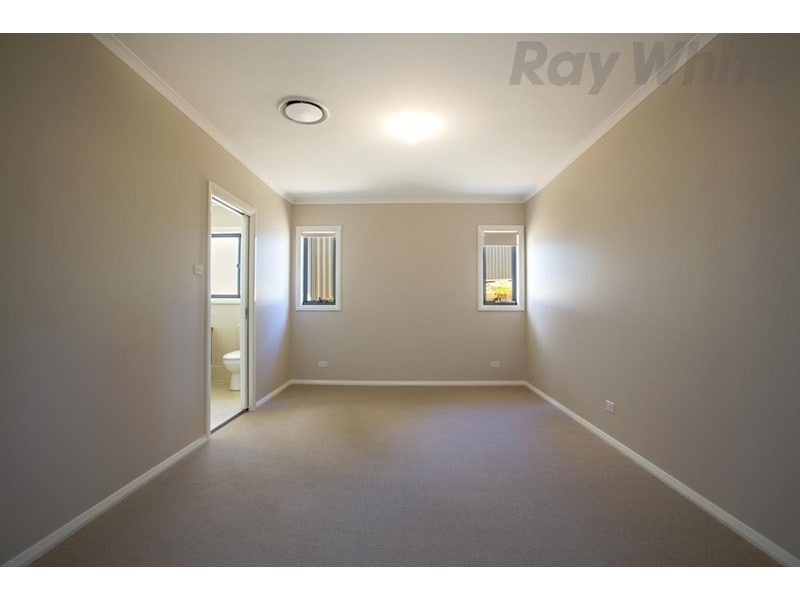 11 Elvira Place, West Hoxton NSW 2171