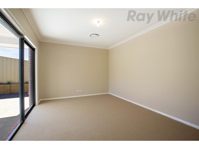 11 Elvira Place, West Hoxton NSW 2171
