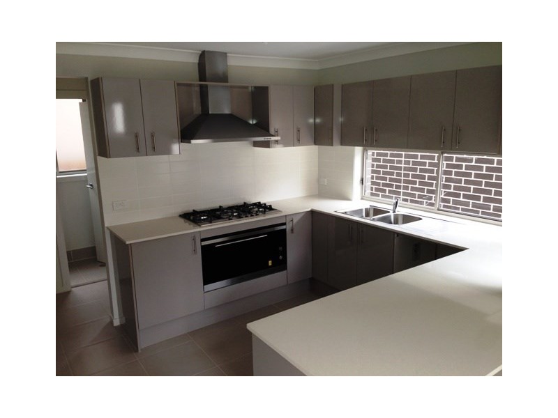 24 Sierra Avenue, Middleton Grange NSW 2171