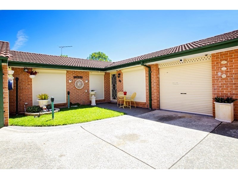 12/7 Hanlon Close, Minto NSW 2566