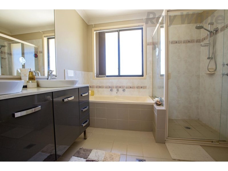 8 Wheat Place, Horningsea Park NSW 2171