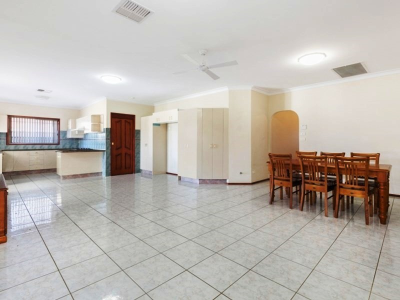 5 Aspen Close, Prestons NSW 2170