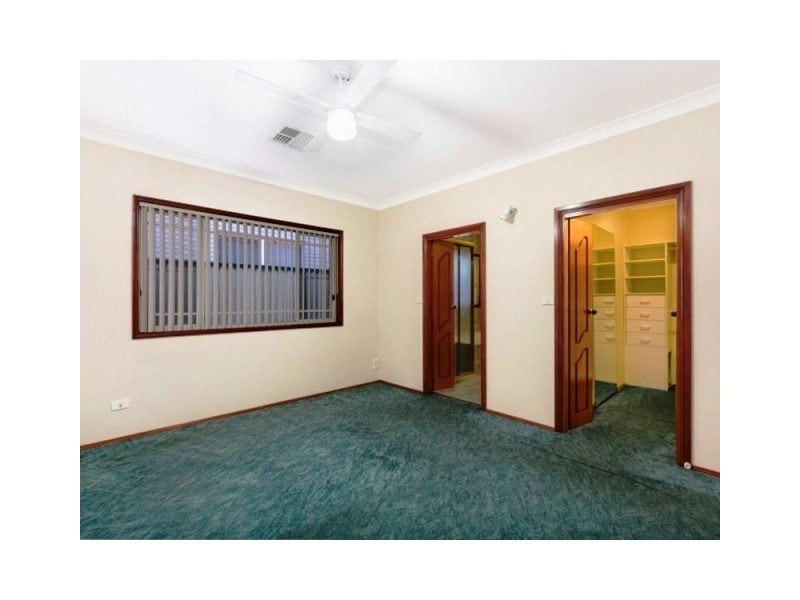 5 Aspen Close, Prestons NSW 2170