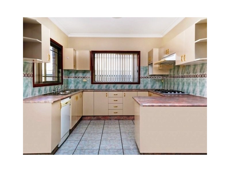 5 Aspen Close, Prestons NSW 2170