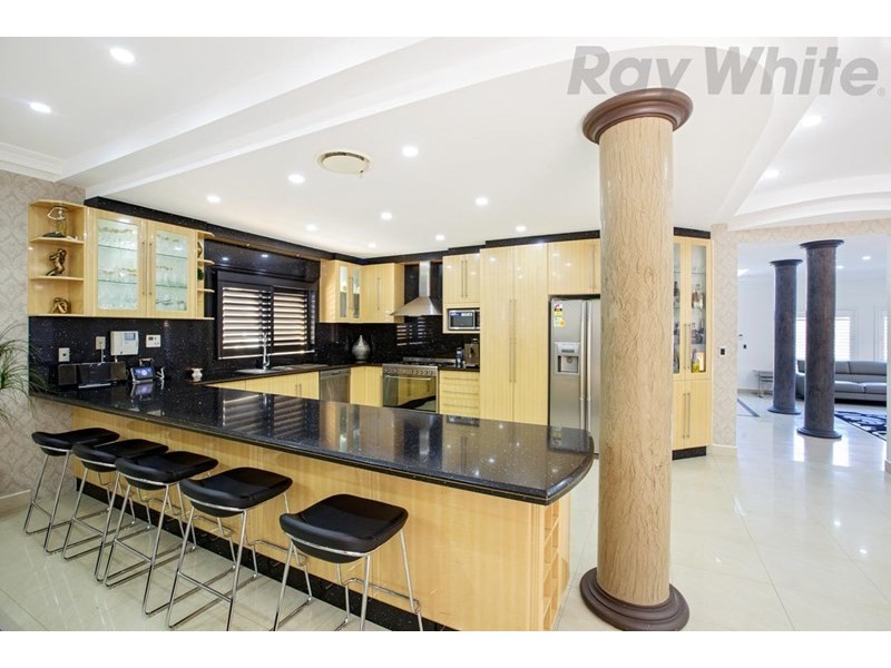 19 Harraden Drive, West Hoxton NSW 2171