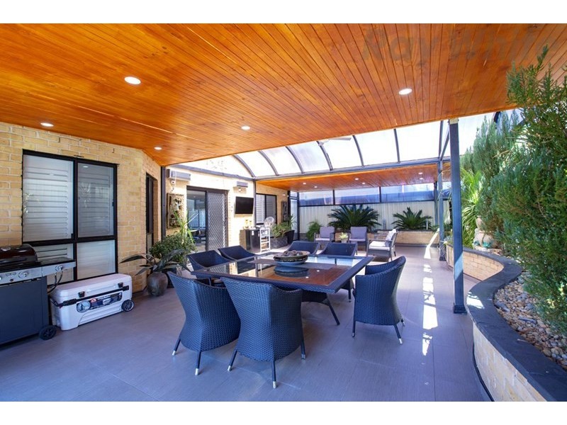 19 Harraden Drive, West Hoxton NSW 2171