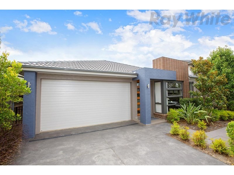 6 Bond Street, Oran Park NSW 2570