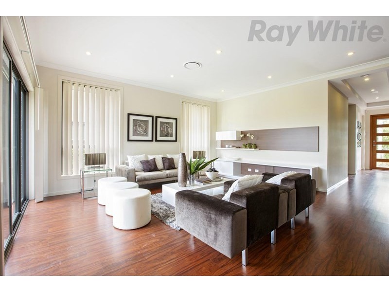 6 Bond Street, Oran Park NSW 2570