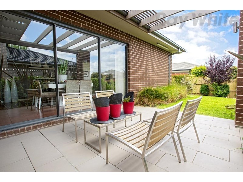 6 Bond Street, Oran Park NSW 2570