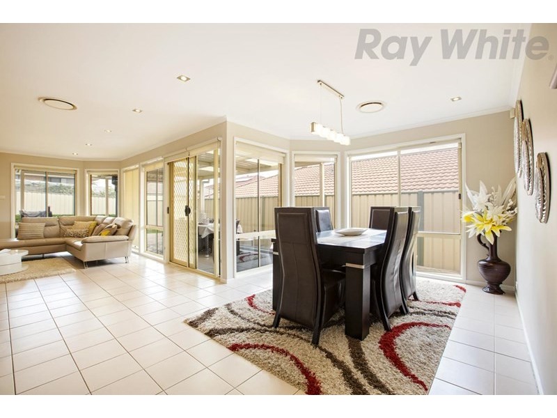 30 Carmichael Drive, West Hoxton NSW 2171