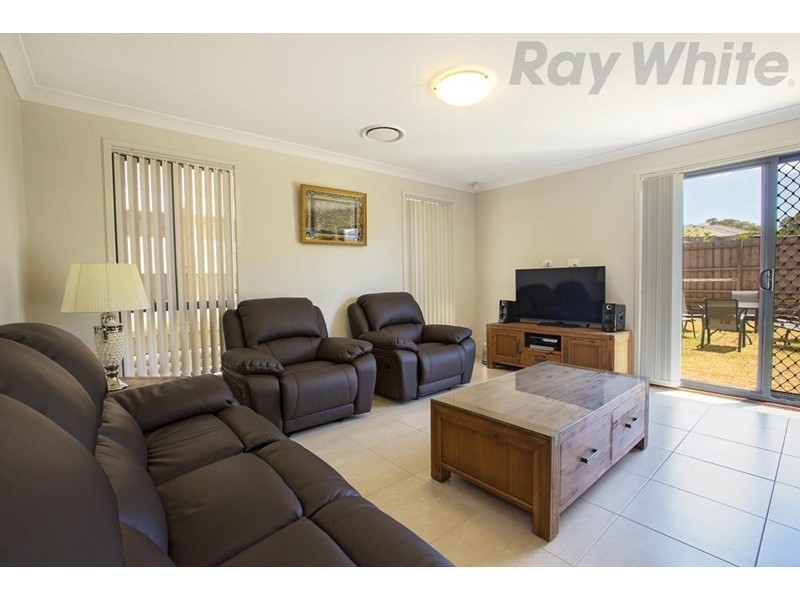 8 Merlin Street, Middleton Grange NSW 2171