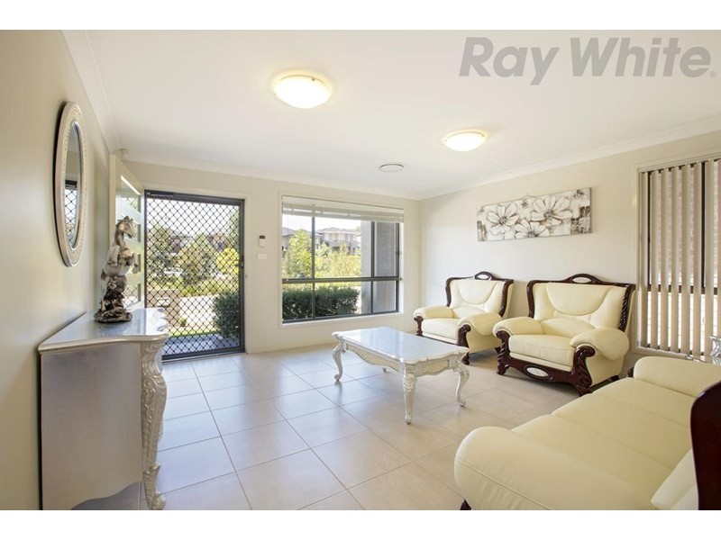 8 Merlin Street, Middleton Grange NSW 2171