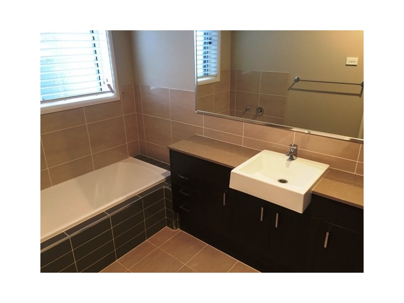 4 Cutler Avenue, Edmondson Park NSW 2174