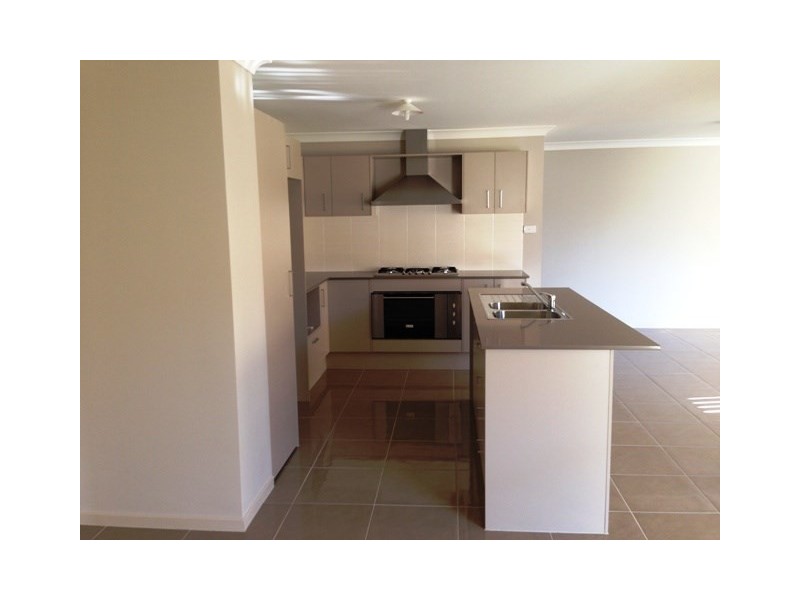 39 Sunday Circuit, Edmondson Park NSW 2174