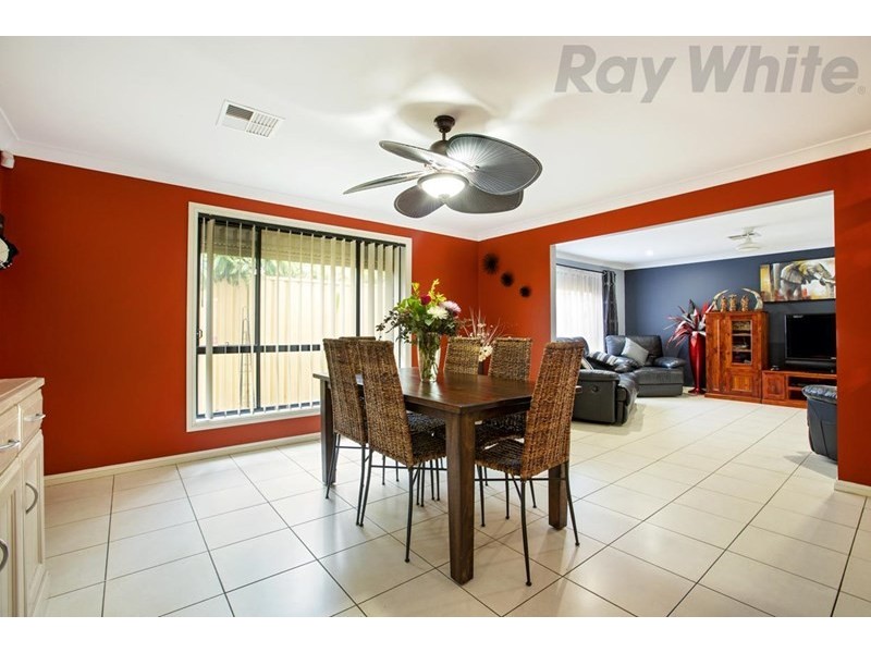 14 Swansea Place, West Hoxton NSW 2171