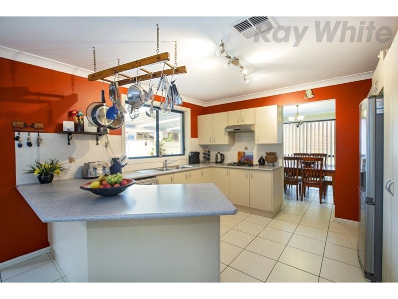 14 Swansea Place, West Hoxton NSW 2171