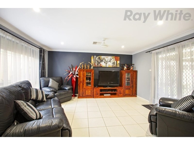14 Swansea Place, West Hoxton NSW 2171