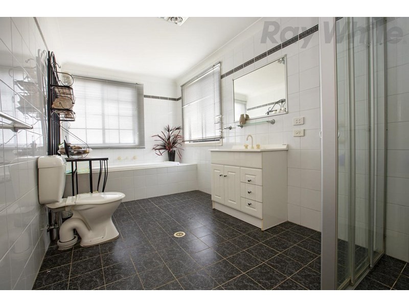 14 Swansea Place, West Hoxton NSW 2171