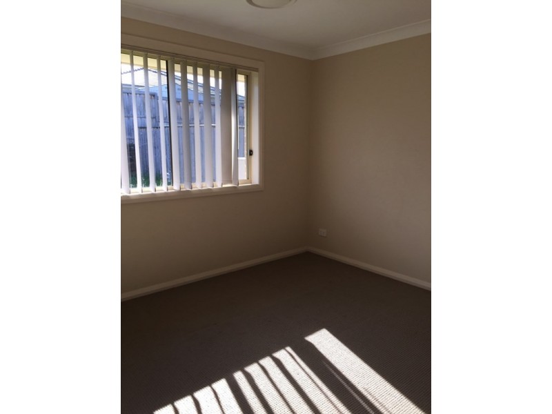 92 Hemsworth Avenue, Middleton Grange NSW 2171