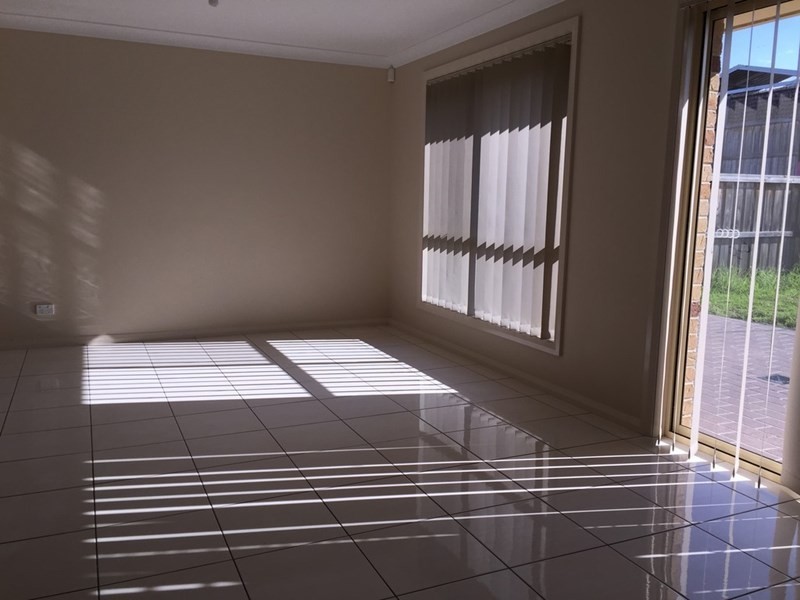 92 Hemsworth Avenue, Middleton Grange NSW 2171