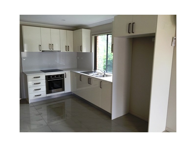 84a Falcon Circuit, Green Valley NSW 2168