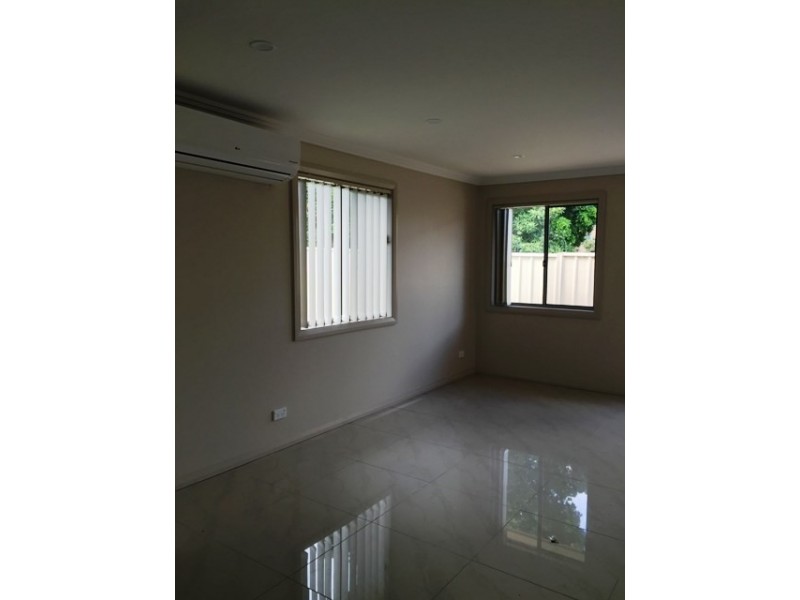 84a Falcon Circuit, Green Valley NSW 2168