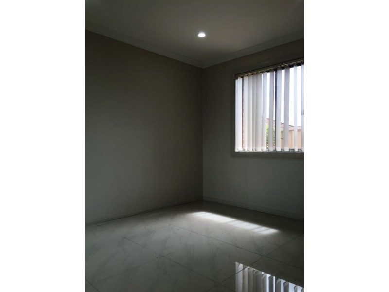 84a Falcon Circuit, Green Valley NSW 2168