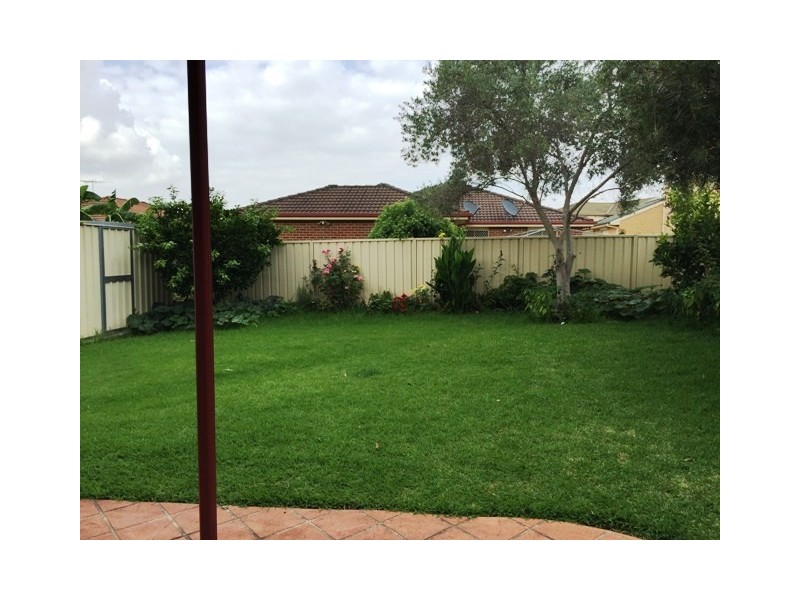 6 Ashlar Place, West Hoxton NSW 2171