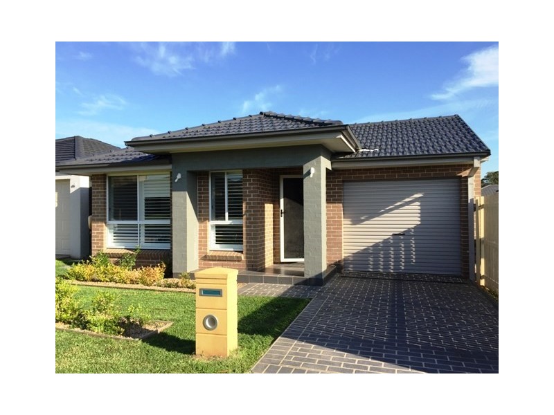 3 Bluey Street, Middleton Grange NSW 2171