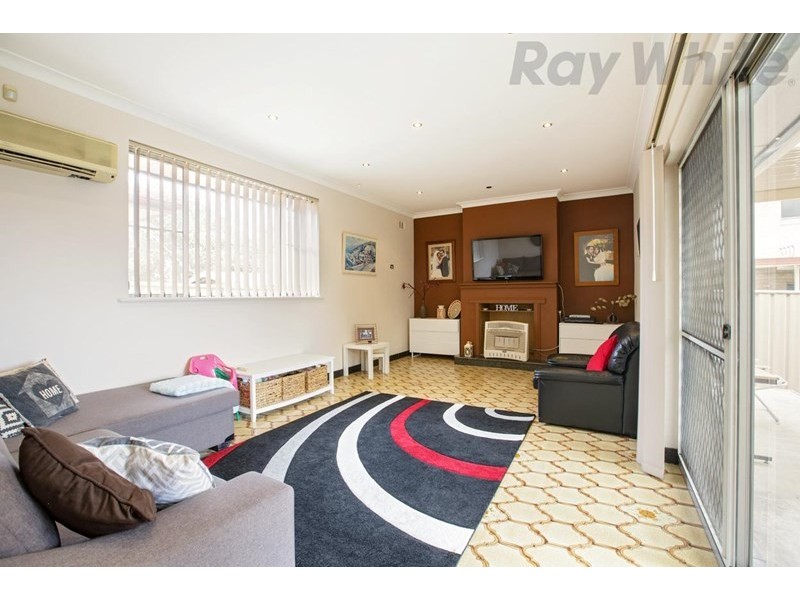 20 Humphreys Avenue, Casula NSW 2170