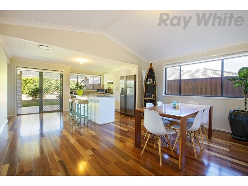 3 Cowling Avenue, Middleton Grange NSW 2171