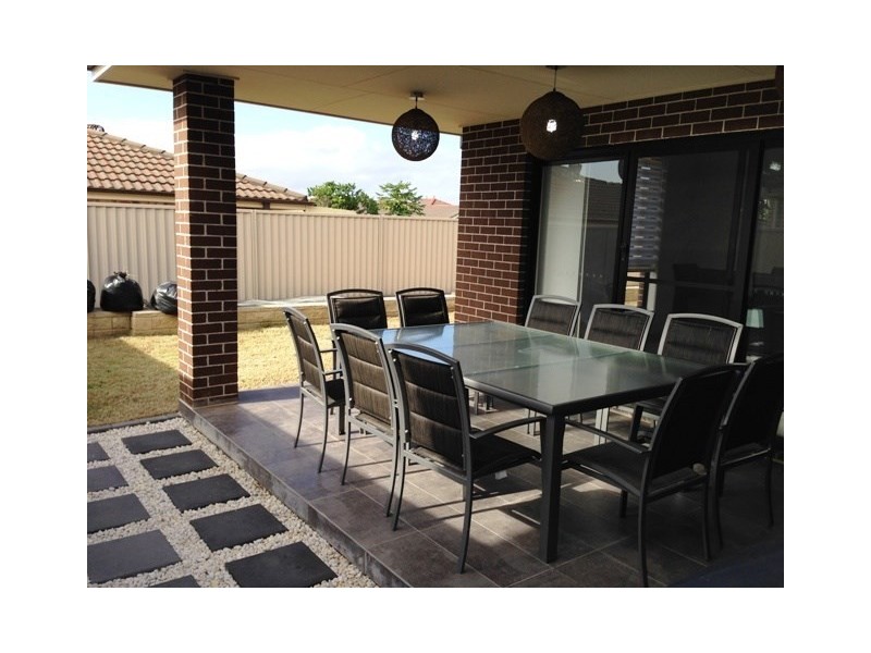 15 Kew Road, Hoxton Park NSW 2171