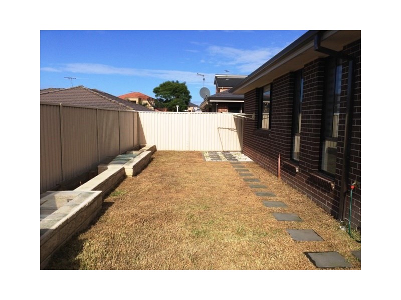 15 Kew Road, Hoxton Park NSW 2171