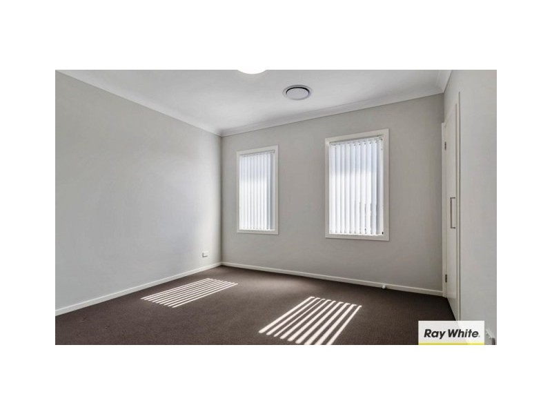 8 Polya Place, Horningsea Park NSW 2171