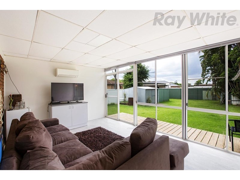 29 Galloway Street, Bossley Park NSW 2176