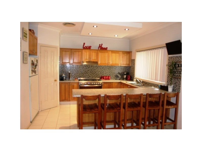 9 Ferraro Crescent, West Hoxton NSW 2171