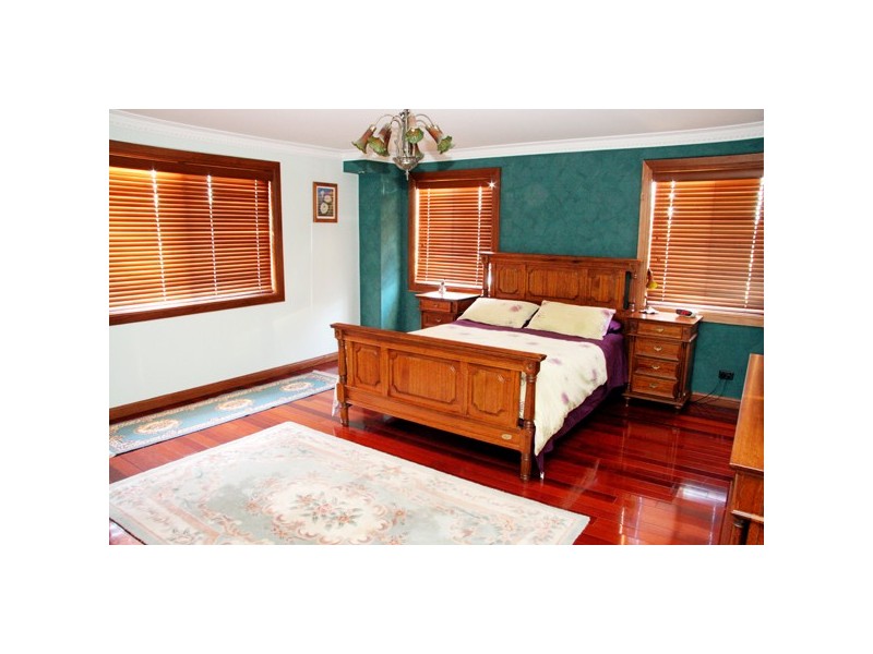 West Hoxton NSW 2171