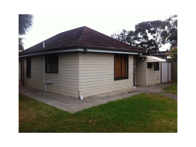 14B Crayford Cresent, Mount Pritchard NSW 2170