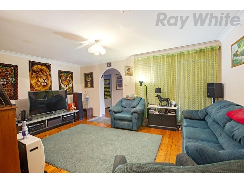 7 Weipa Close, Green Valley NSW 2168